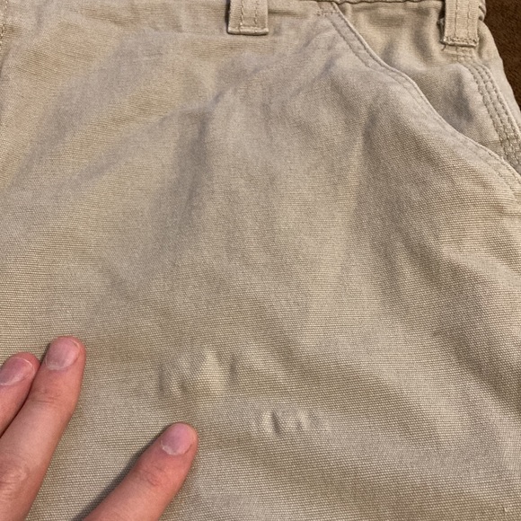 Carhartt Khaki Shorts - Picture 7 of 7